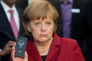 Angela-Merkel_BlackBerry