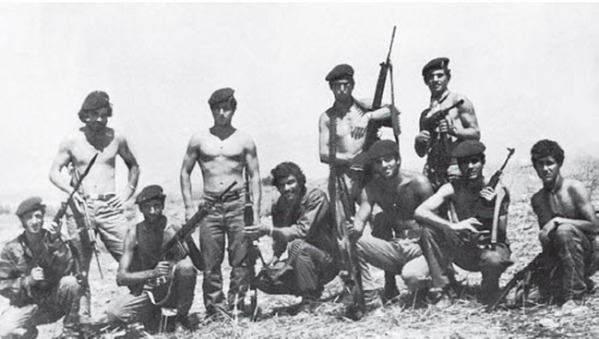 Άνδρες της 31 ΜΚ τον Αύγουστο του 1974. Έχουν εφοδιαστεί πλέον με τυφέκια FN FAL ενώ κάποιοι φέρουν ακόμη τσέχικα τυφέκια Vz.58 και υποπολυβόλα Μ3.