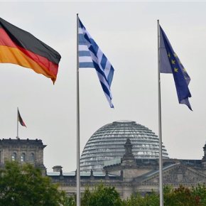 Μέρκελ: Η πίεση στην Αθήνα δεν θα χαλαρώσει.Σε συνέντευξή της η γερμανίδα καγκελάριος δηλώνει ότι το ελληνικό πρόγραμμα θέλει ακόμη ένα χρόνο για να ολοκληρωθεί