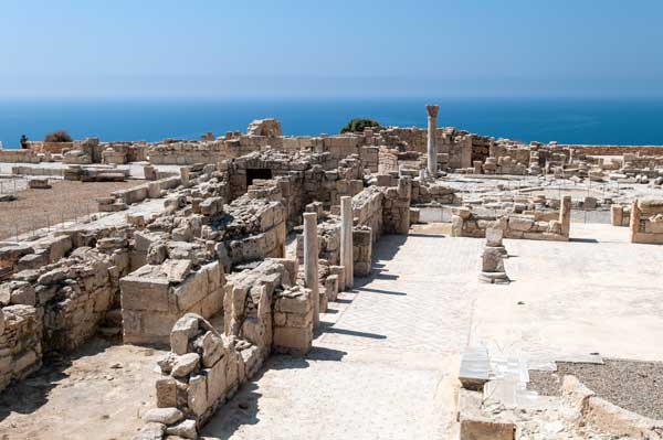 Kourion_Archeological_Museum,_Cyprus_600_399