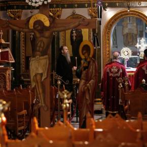 Βλάσης: «Το Άγιο Φως θα έρθει στην Ελλάδα αλλά δε θα διανεμηθεί» Λόγω των περιορισμών για τον κορωνοϊό